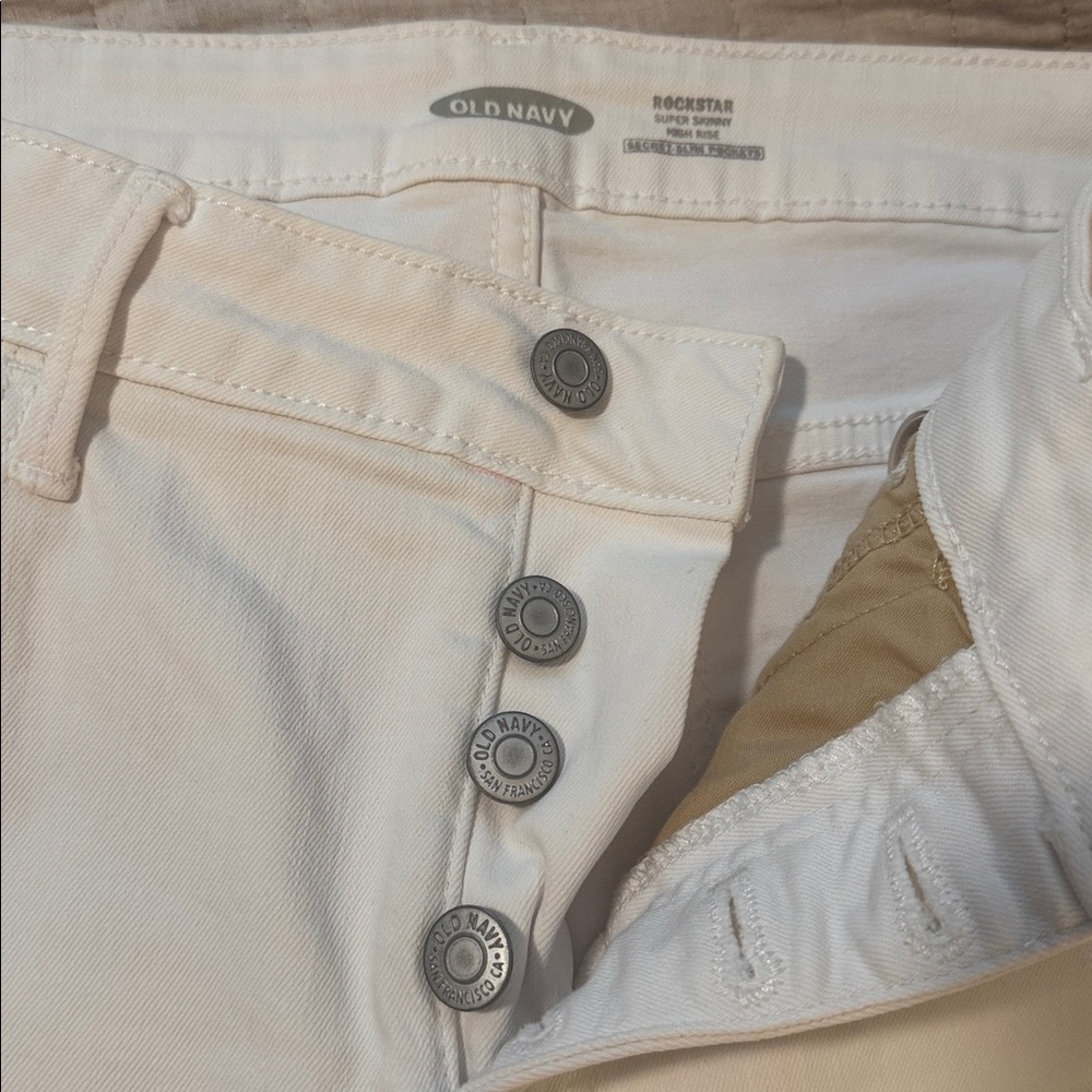 Old Navy white button fly jeans - Picture 3 of 6